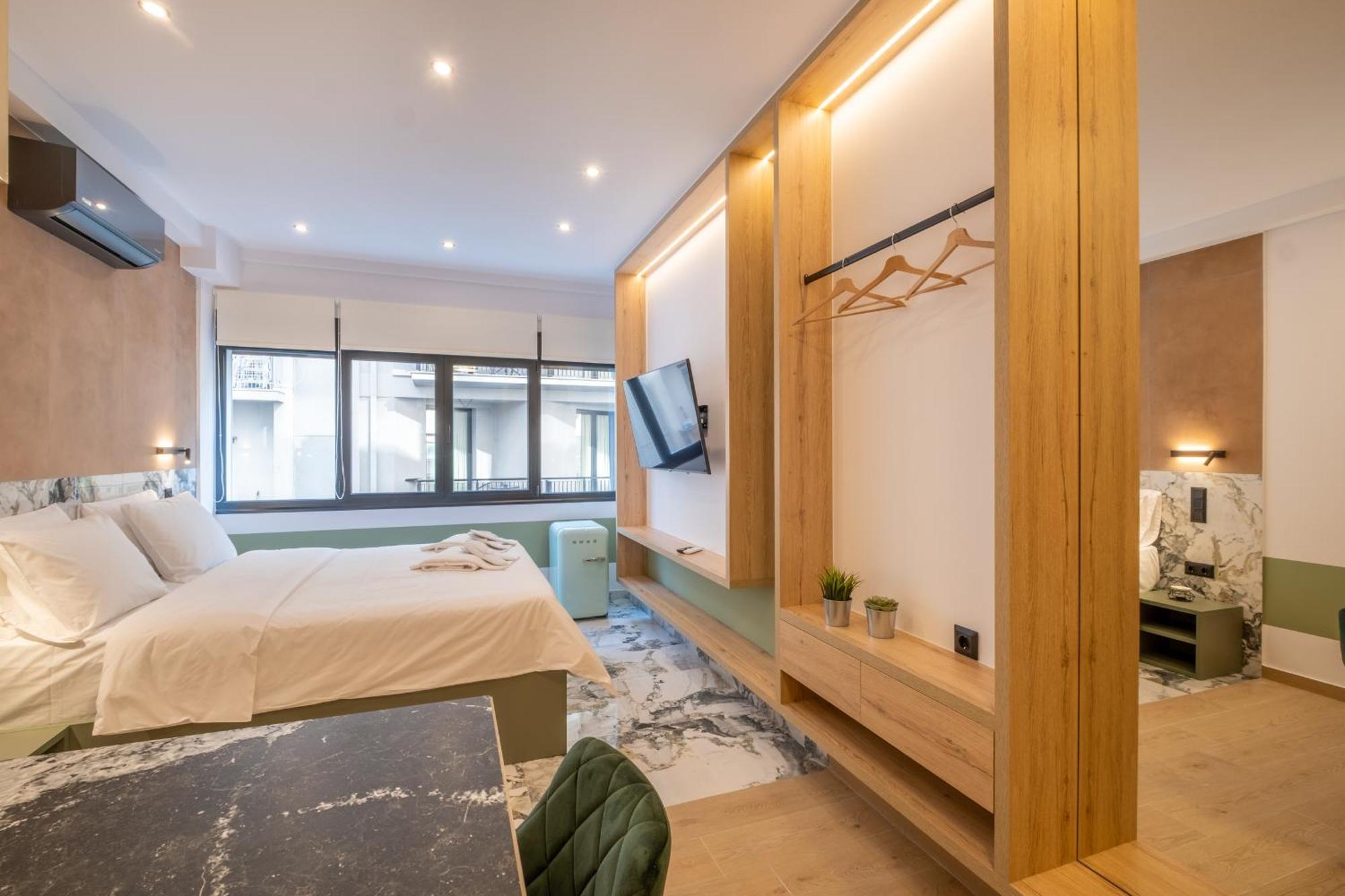 Athensis Apartments In Central Атина Екстериор снимка