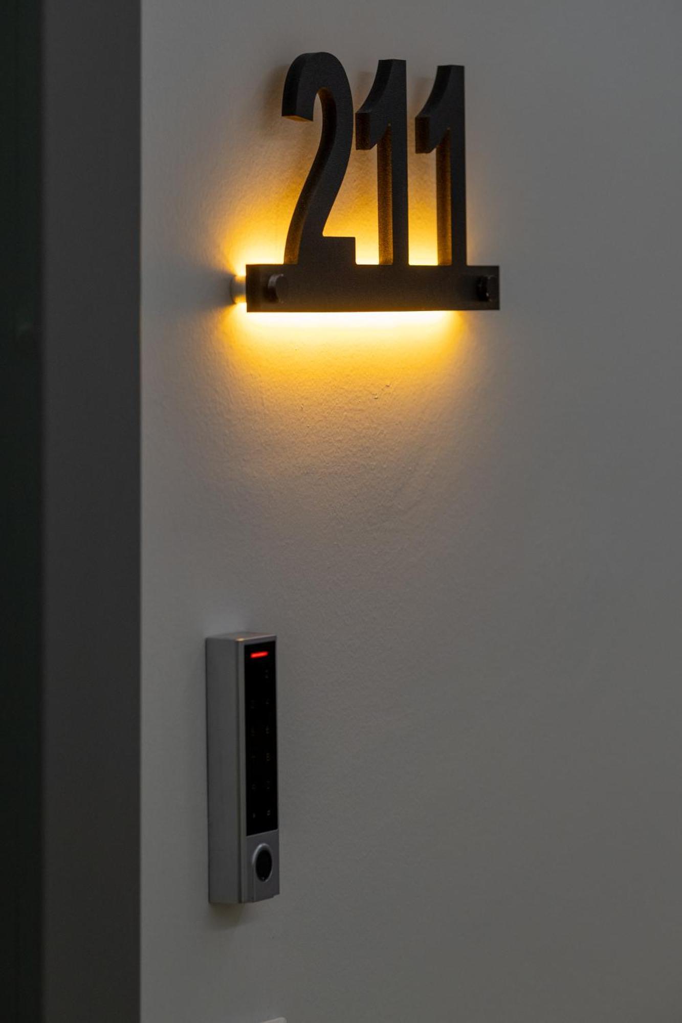 Athensis Apartments In Central Атина Екстериор снимка