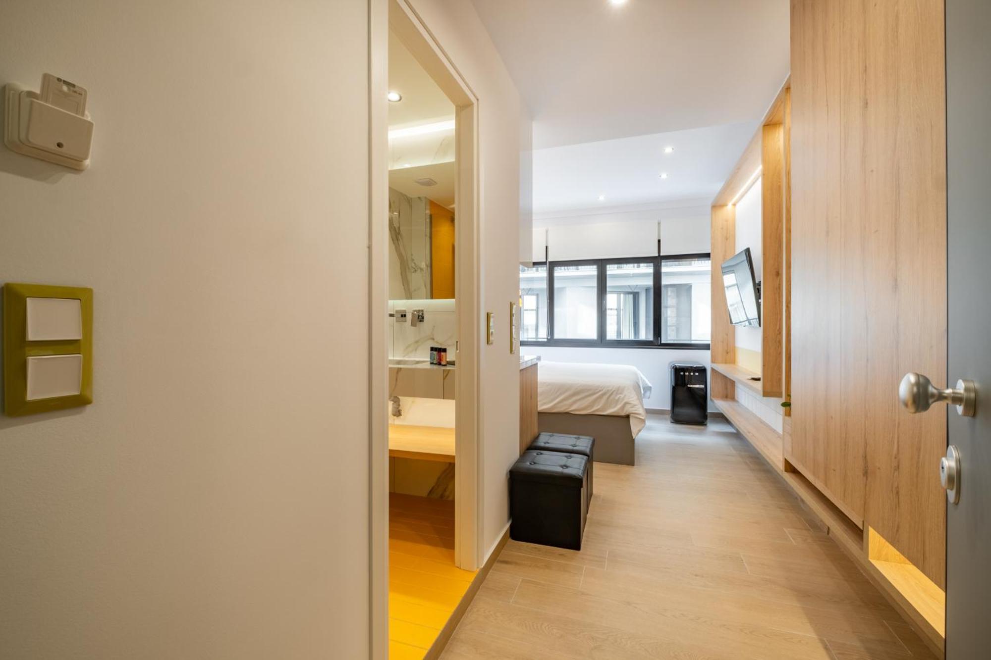 Athensis Apartments In Central Атина Екстериор снимка