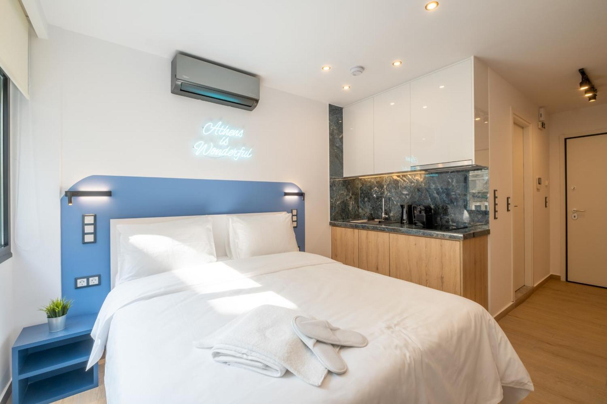 Athensis Apartments In Central Атина Екстериор снимка