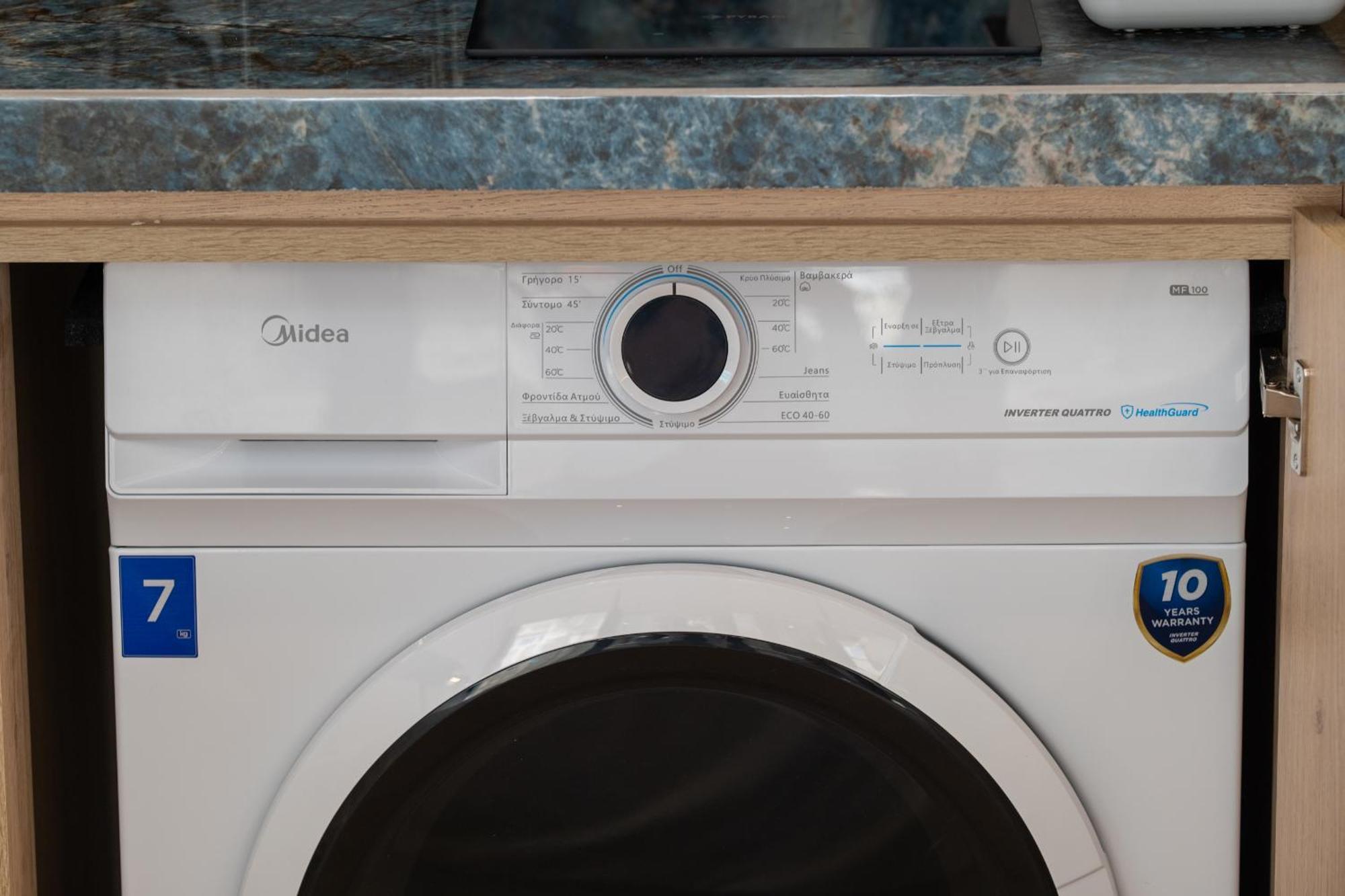 Athensis Apartments In Central Атина Екстериор снимка